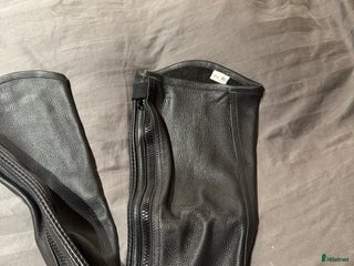Ridstövlar ryttarutrustning till salu: Shortcaps XL i Hörby - Annons 24