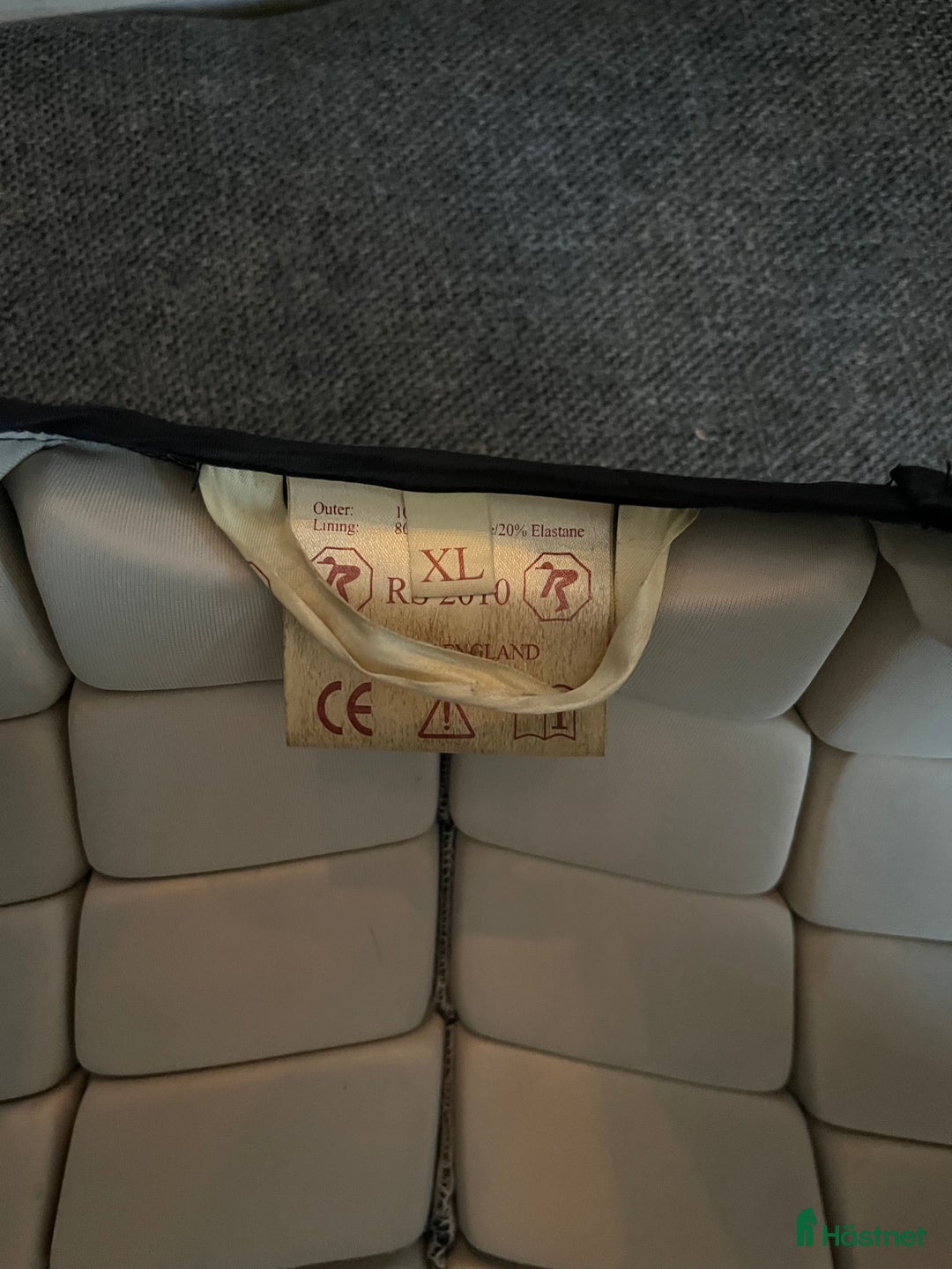 Säkerhetsvästar ryttarutrustning till salu: Racesafe väst  i Borlänge - Annons 3