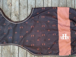 Täcken hästutrustning till salu: HV Polo skrittäcke i Vallentuna - Annons 3