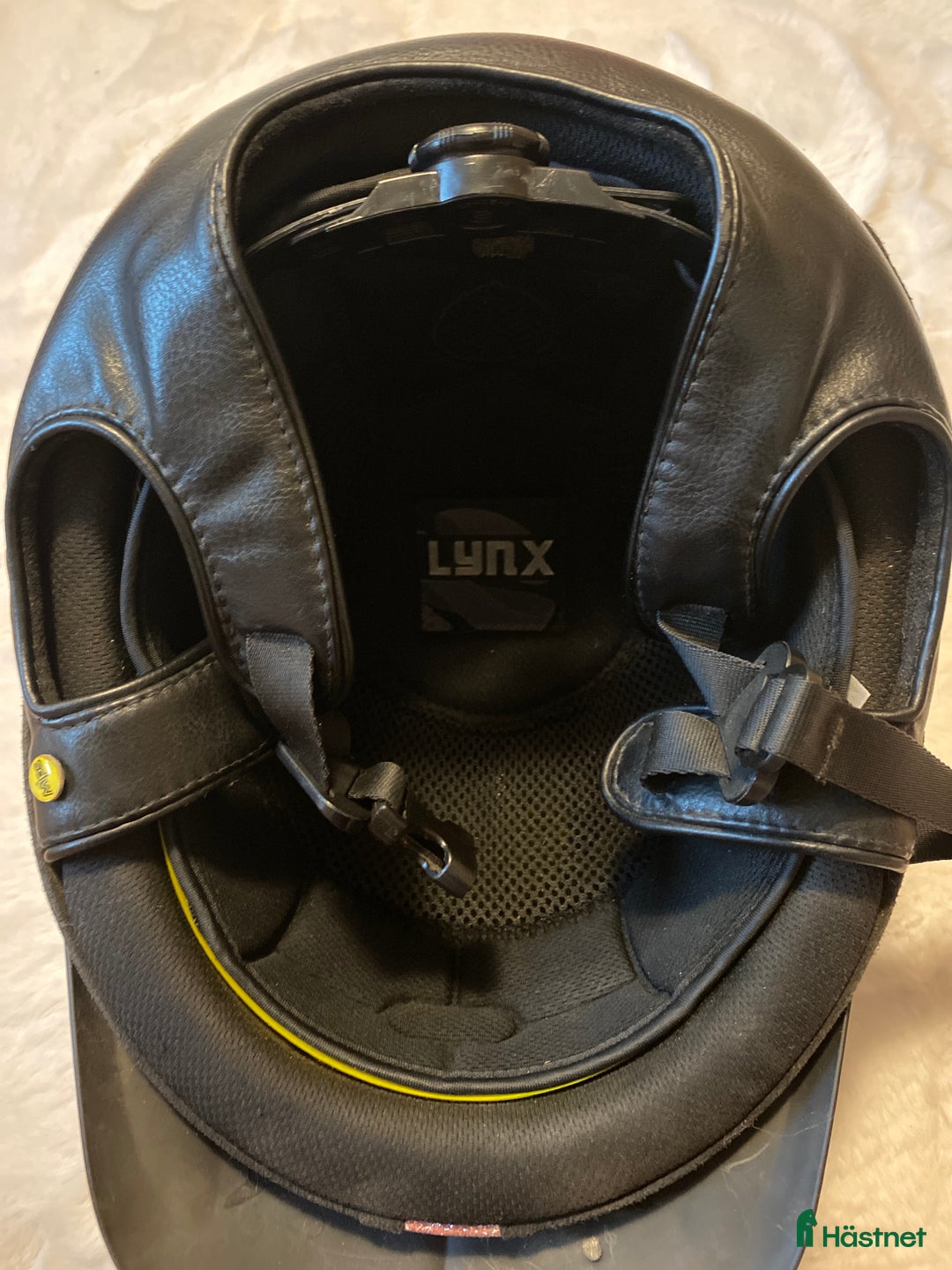 Hjälmar ryttarutrustning till salu: Rosa-lila hjälm Lynx 55 i Täby - Annons 5