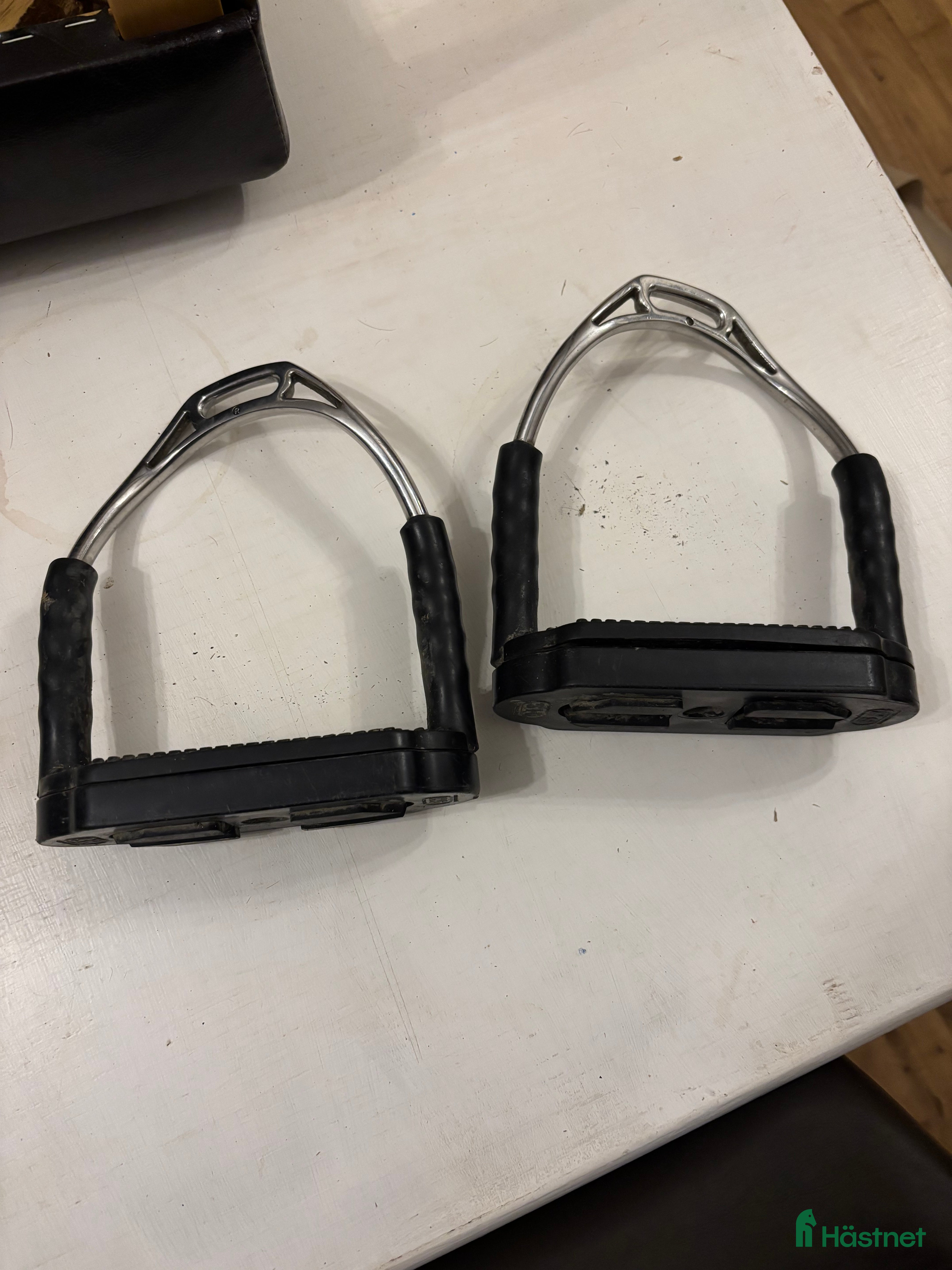 Stigbyglar hästutrustning Sprenger bow balance  - Annons 1