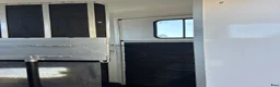 Hästtransporter  fordon & transport till salu: Fronturlastning & sadelkammare  - Annons 9