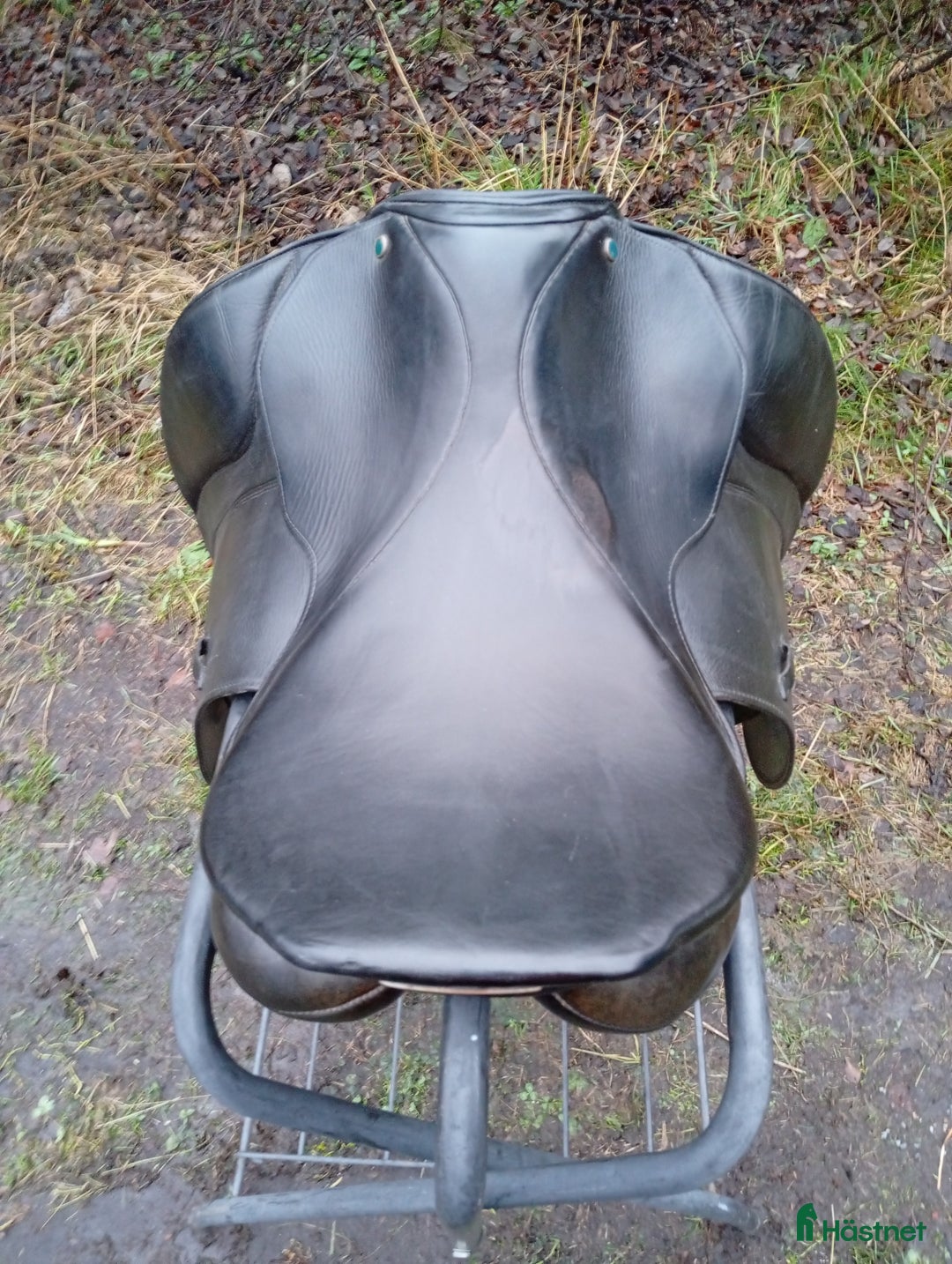 Sadlar hästutrustning till salu: Supertrevlig dressyrsadel i Hudiksvall - Annons 4