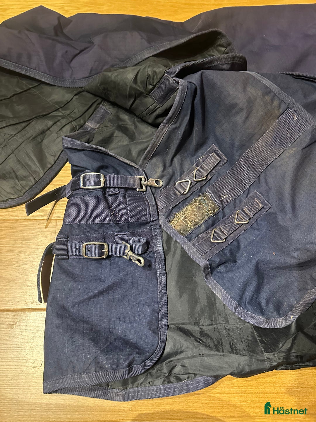 Täcken hästutrustning till salu: Utetäcke m.hals 200g i Perstorp - Annons 2