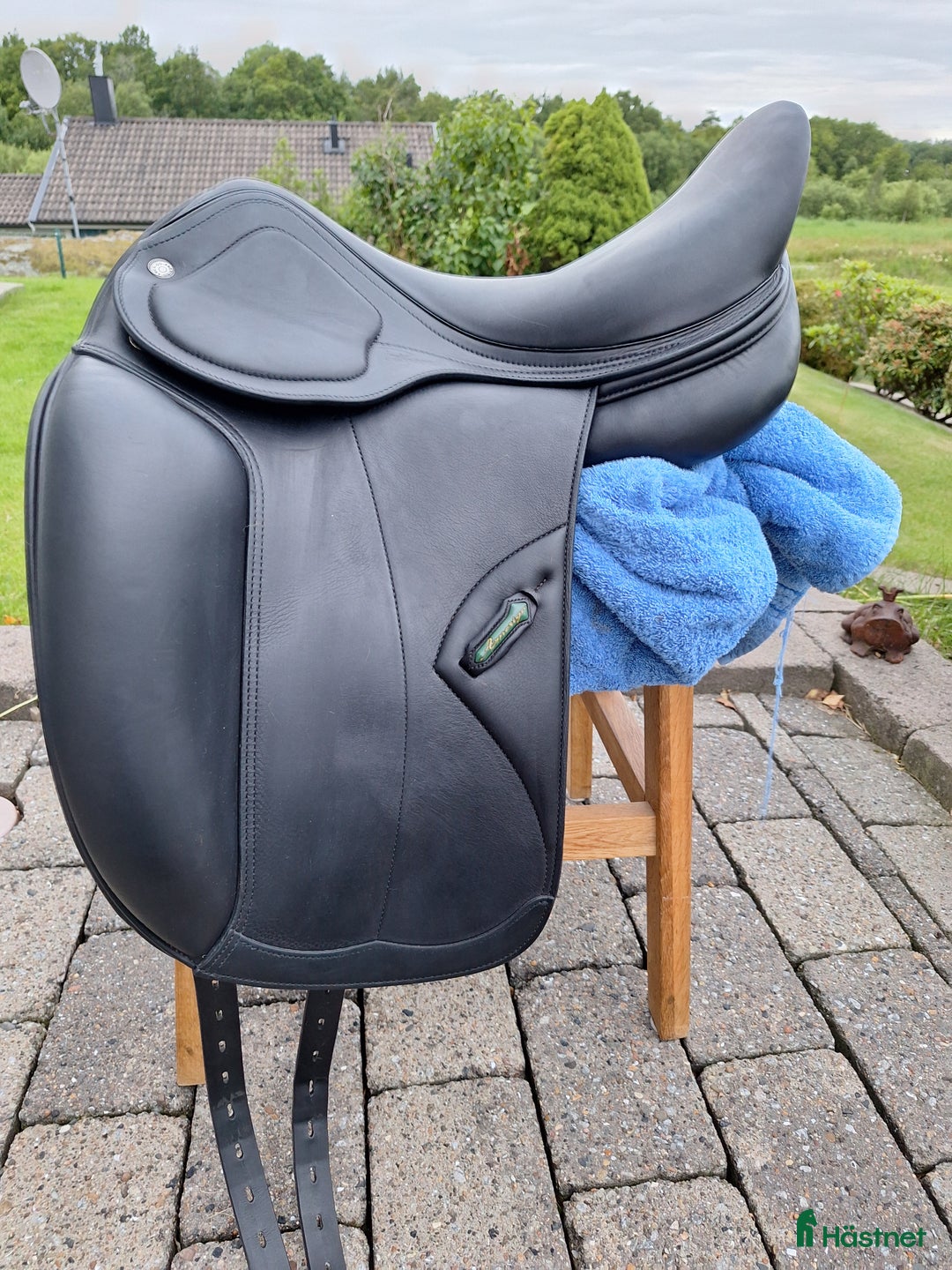 Sadlar hästutrustning till salu: Amerigo Pasubio Pinerolo (Kalvskinn) 17” i Torslanda - Annons 1