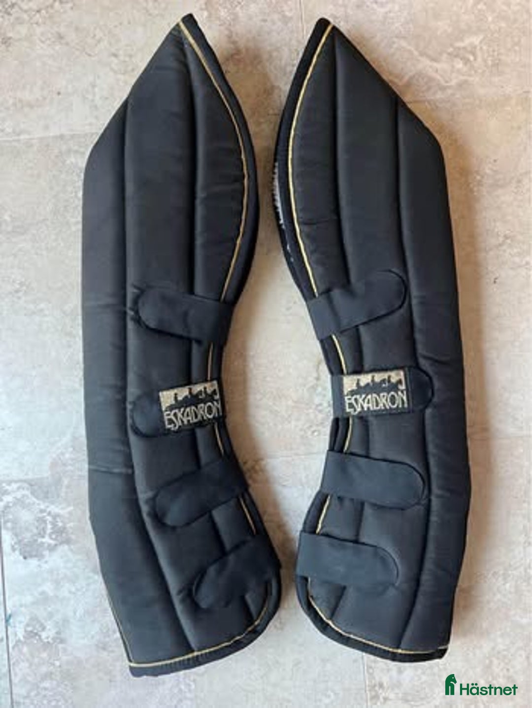 Benskydd hästutrustning till salu: Eskadron transportskydd i Vallentuna - Annons 2