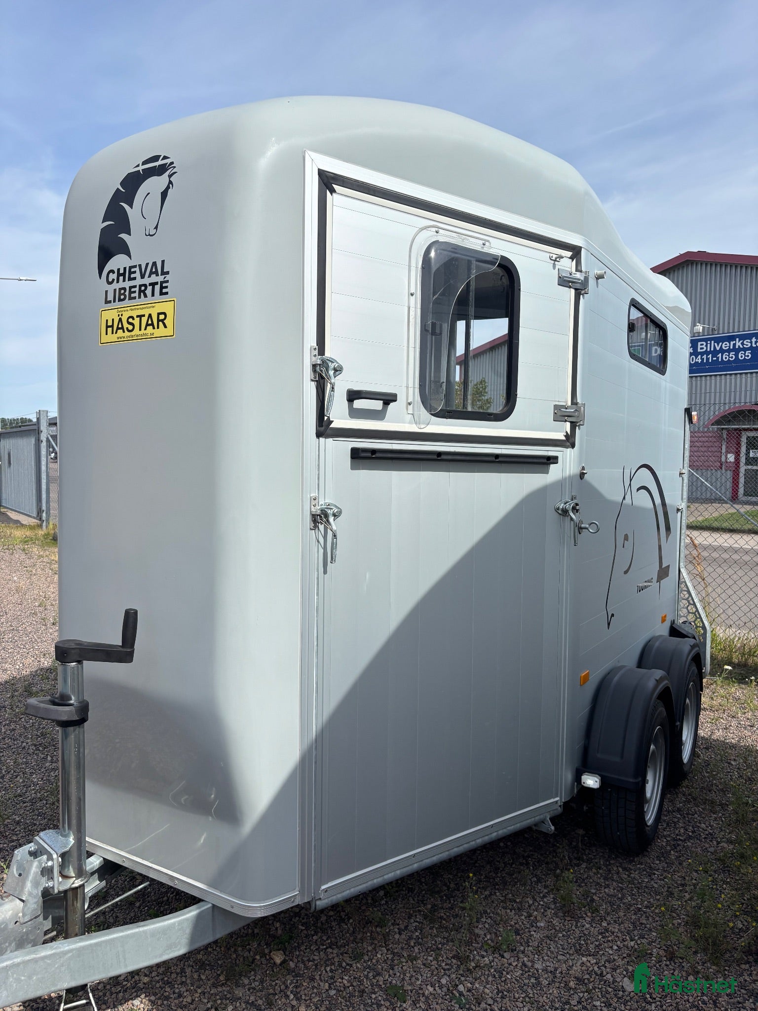 Hästtransporter  fordon & transport till salu: Sadelkammare & Fronturlastning  - Annons 13