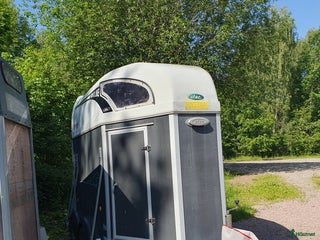 Hästtransporter fordon & transport till salu: Atec 2010 NYTT GOLV i Västerås - Annons 2