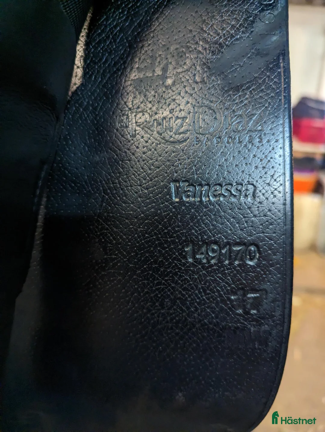 Sadlar hästutrustning till salu: Lippo Vanessa 17" i Stenstorp - Annons 2