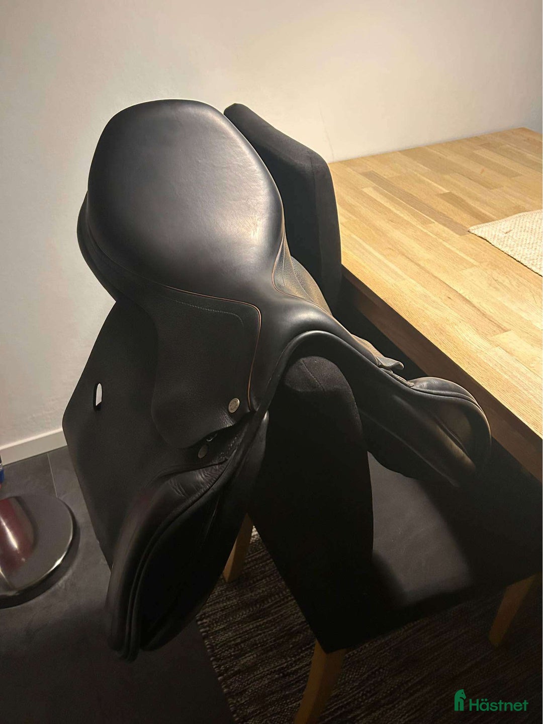 Sadlar hästutrustning till salu: Equipe expression hoppsadel i Helsingborg - Annons 3