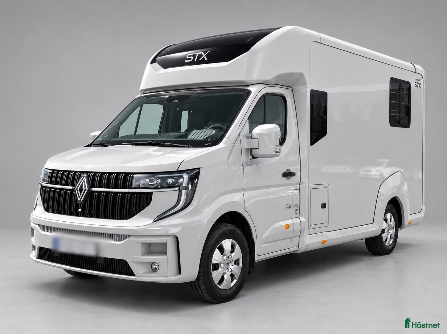 Hästlastbilar  fordon & transport till salu: Hästlastbil B-kort RENAULT STX Stuteri-utrustad - Annons 1