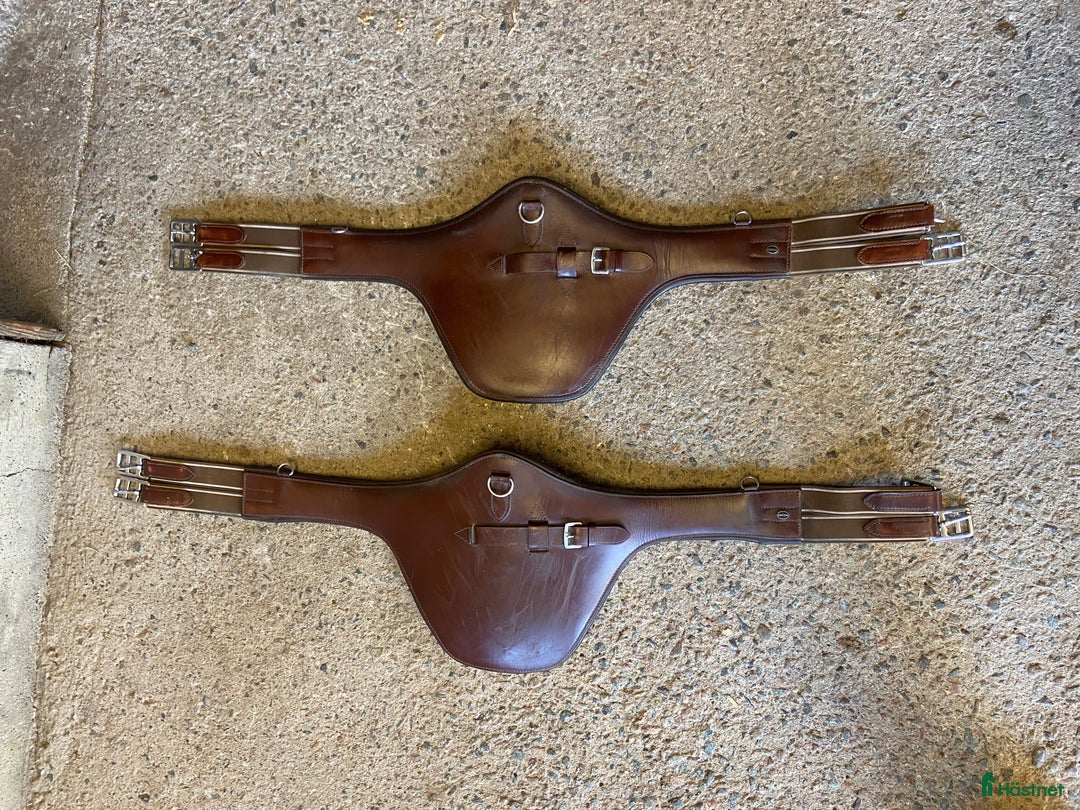 Sadeltillbehör hästutrustning till salu: Magplattor i fint skick i Korsberga - Annons 2