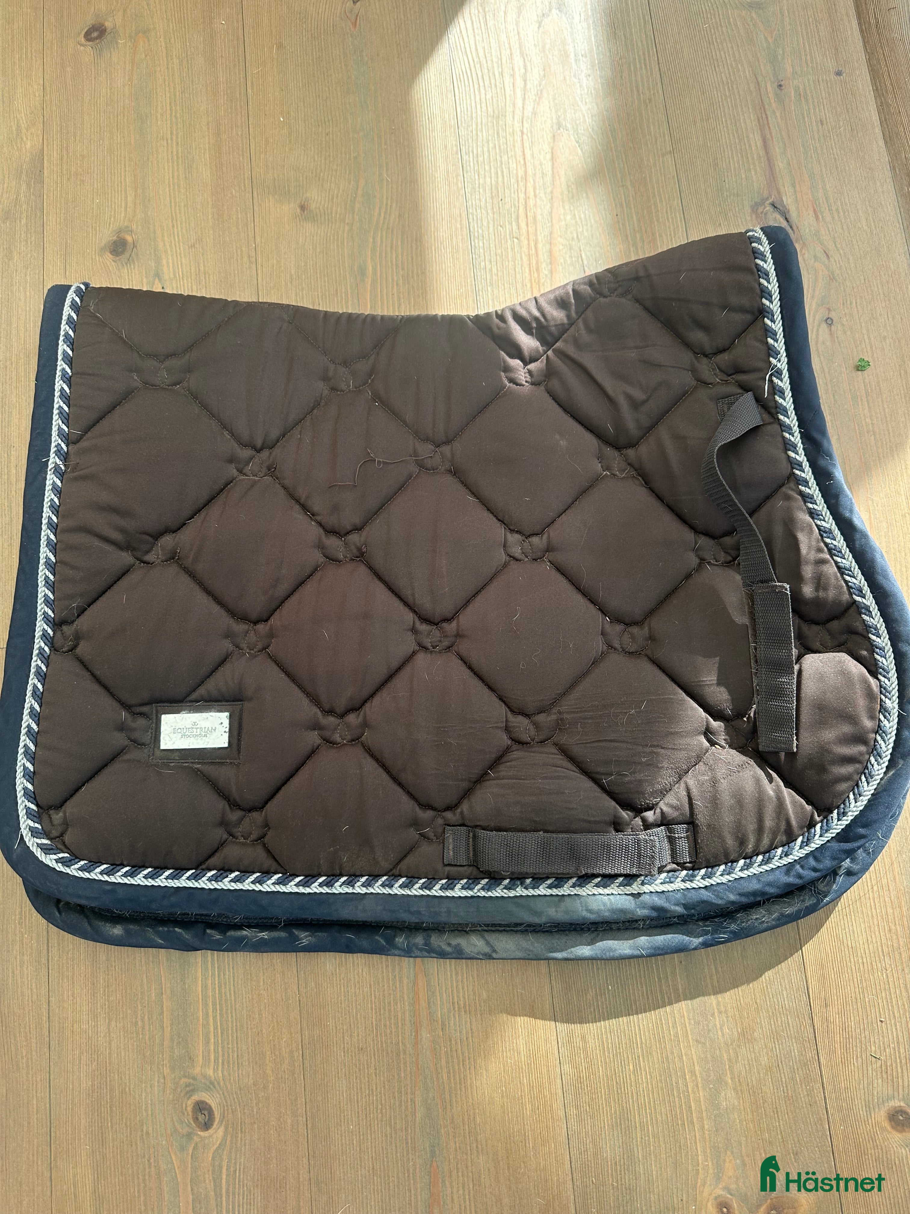 Schabrak & Vojlockar hästutrustning till salu: Equestrian Stockholm schabrak  i Ludvika - Annons 10