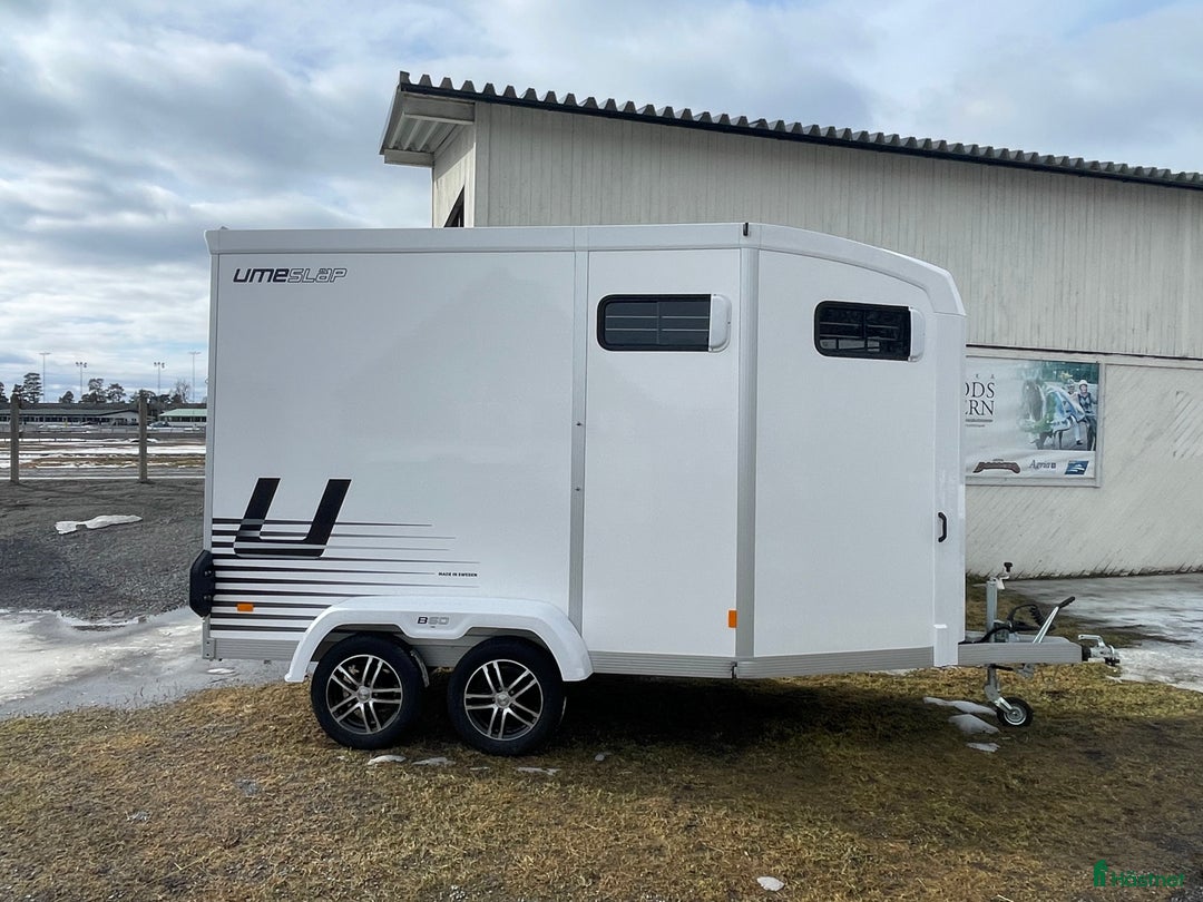 Hästtransporter  fordon & transport till salu: Umesläp B60 Demo i Östersund - Annons 1