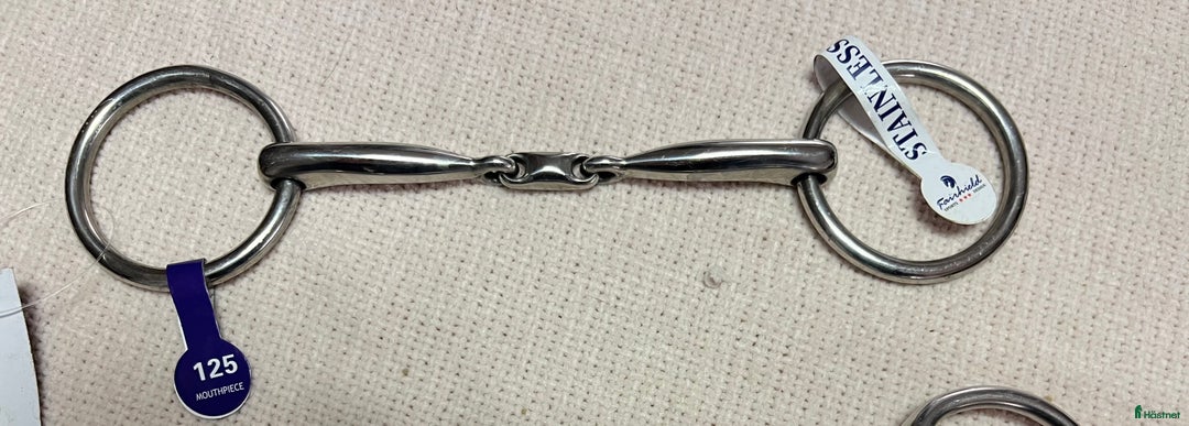 Bett hästutrustning till salu: Tredelat bett 125 mm i Västra Ämtervik - Annons 1