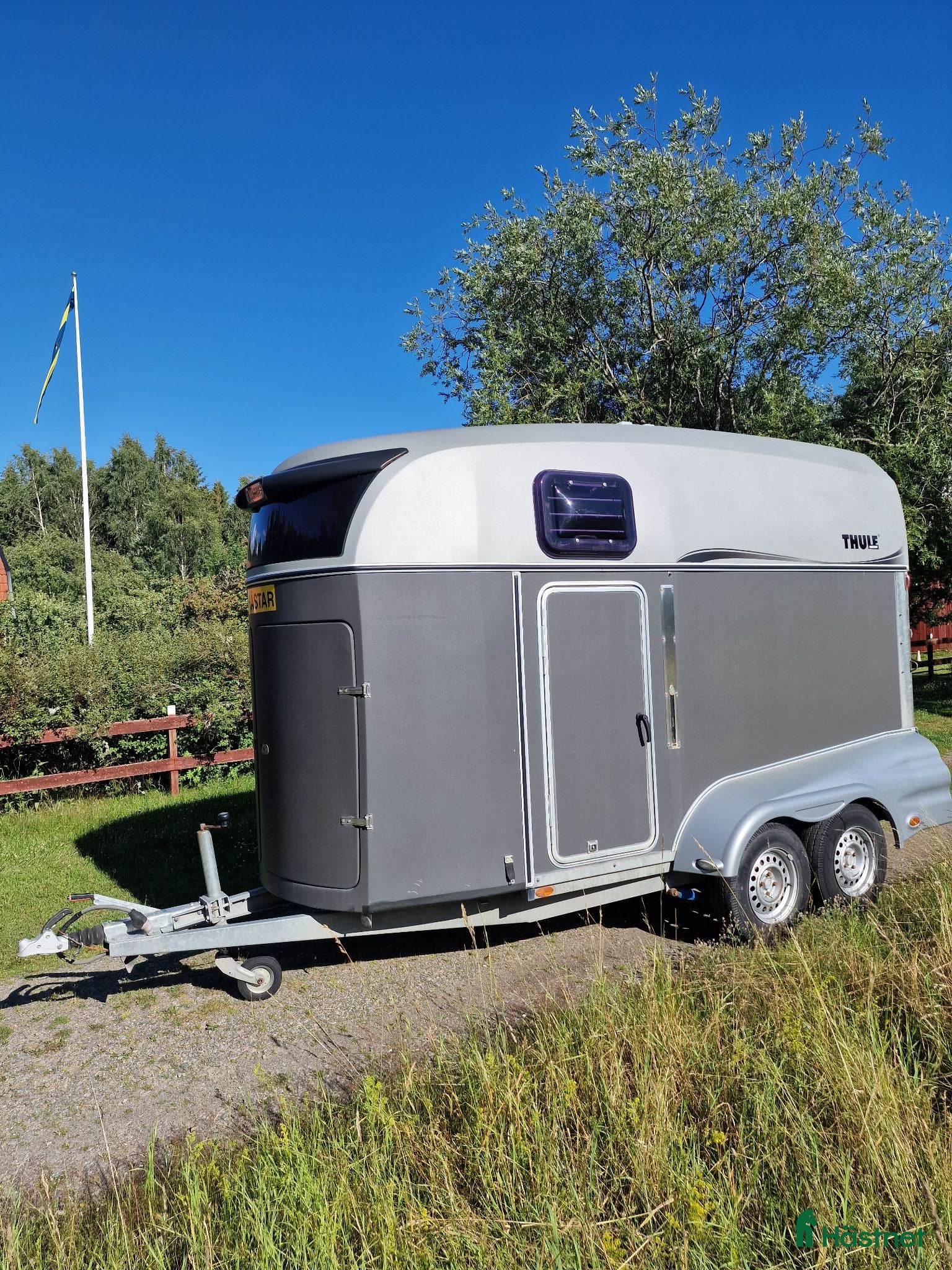 Hästtransporter  fordon & transport till salu: Thule Premium Grand Prix  - Annons 8
