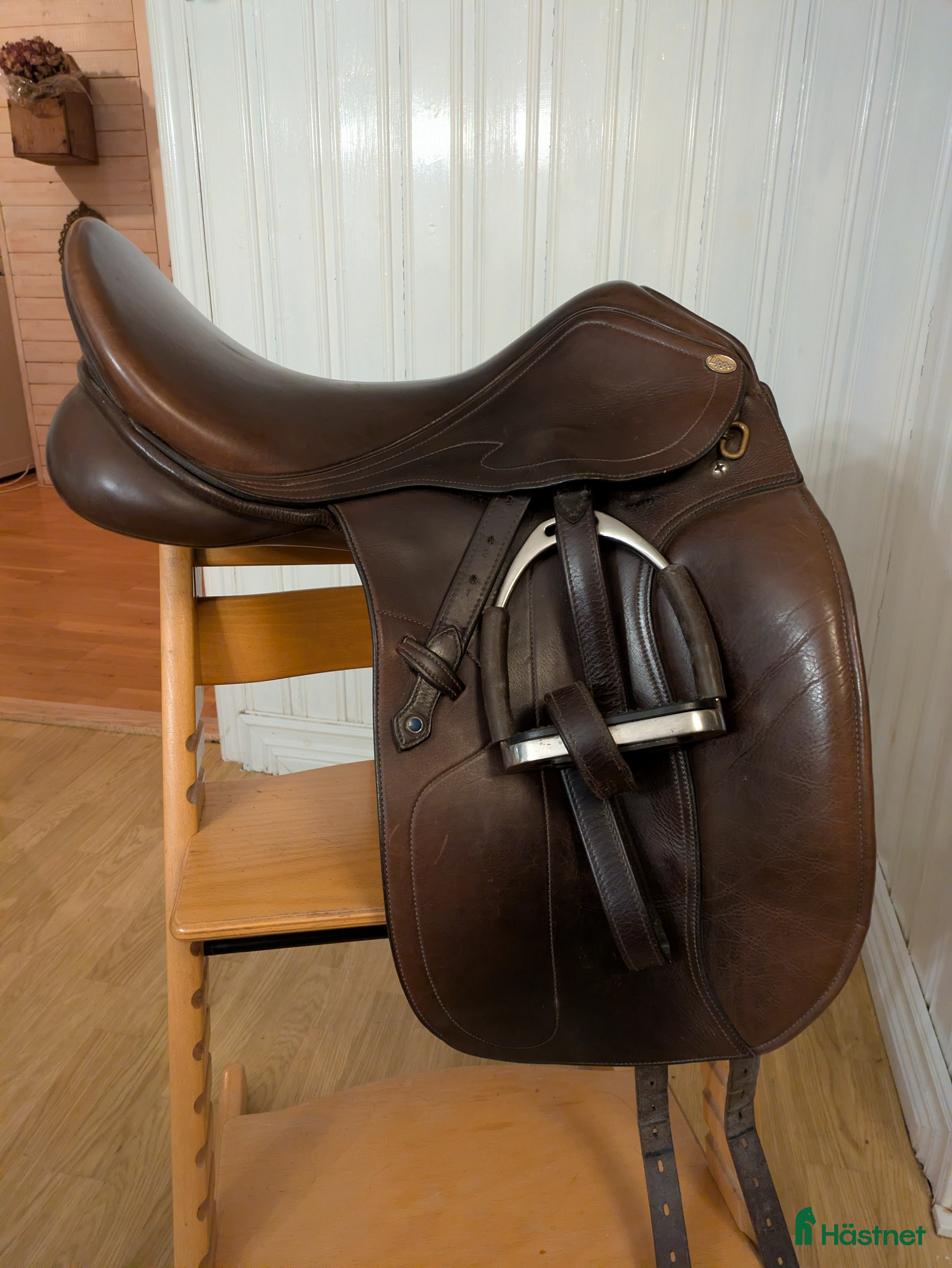 Sadlar hästutrustning Dressyr sadel  i Vartofta - Annons 1