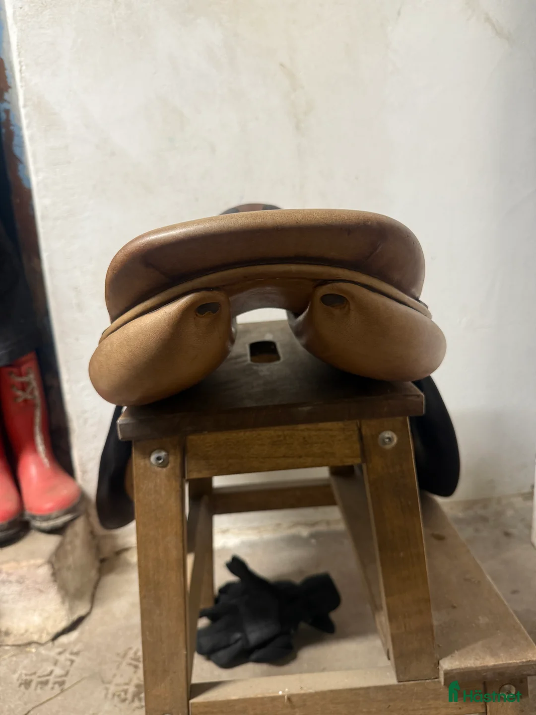 Sadlar hästutrustning till salu: Butet hoppsadel 17”, brun i Trollhättan - Annons 4