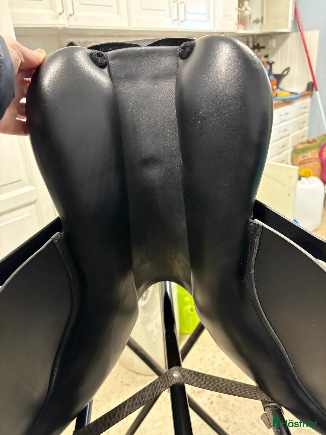 Sadlar hästutrustning till salu: I princip ny Equiline ponnysadel i Vetlanda - Annons 6