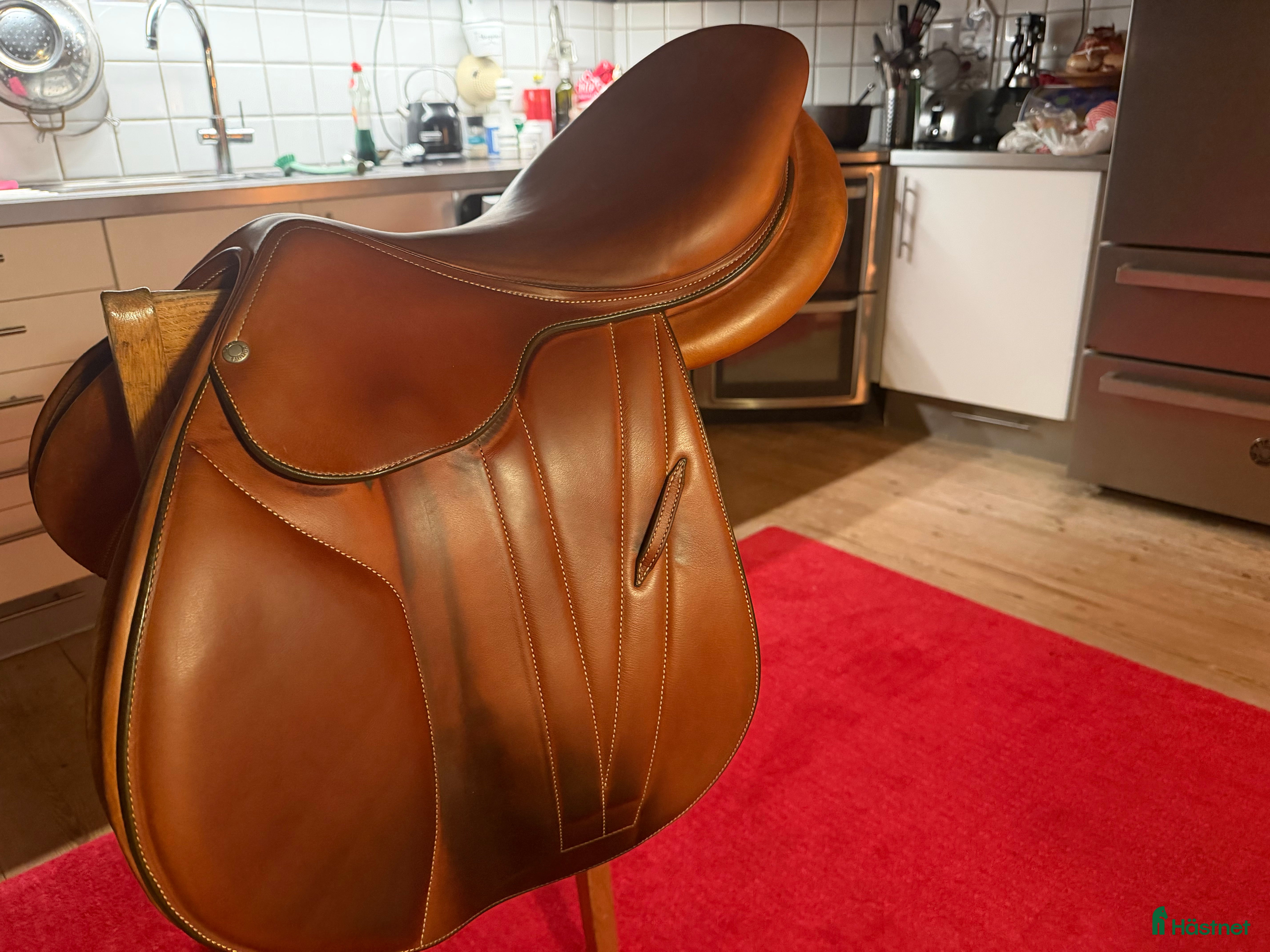 Sadlar hästutrustning till salu: Butet i Skärhamn - Annons 1