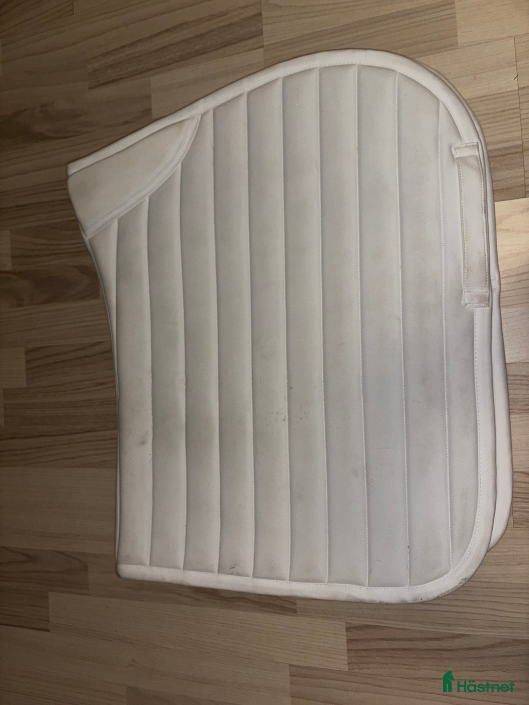 Schabrak & Vojlockar hästutrustning till salu: PS of Sweden schabrak – vit stripe, fint skick i Surahammar - Annons 2