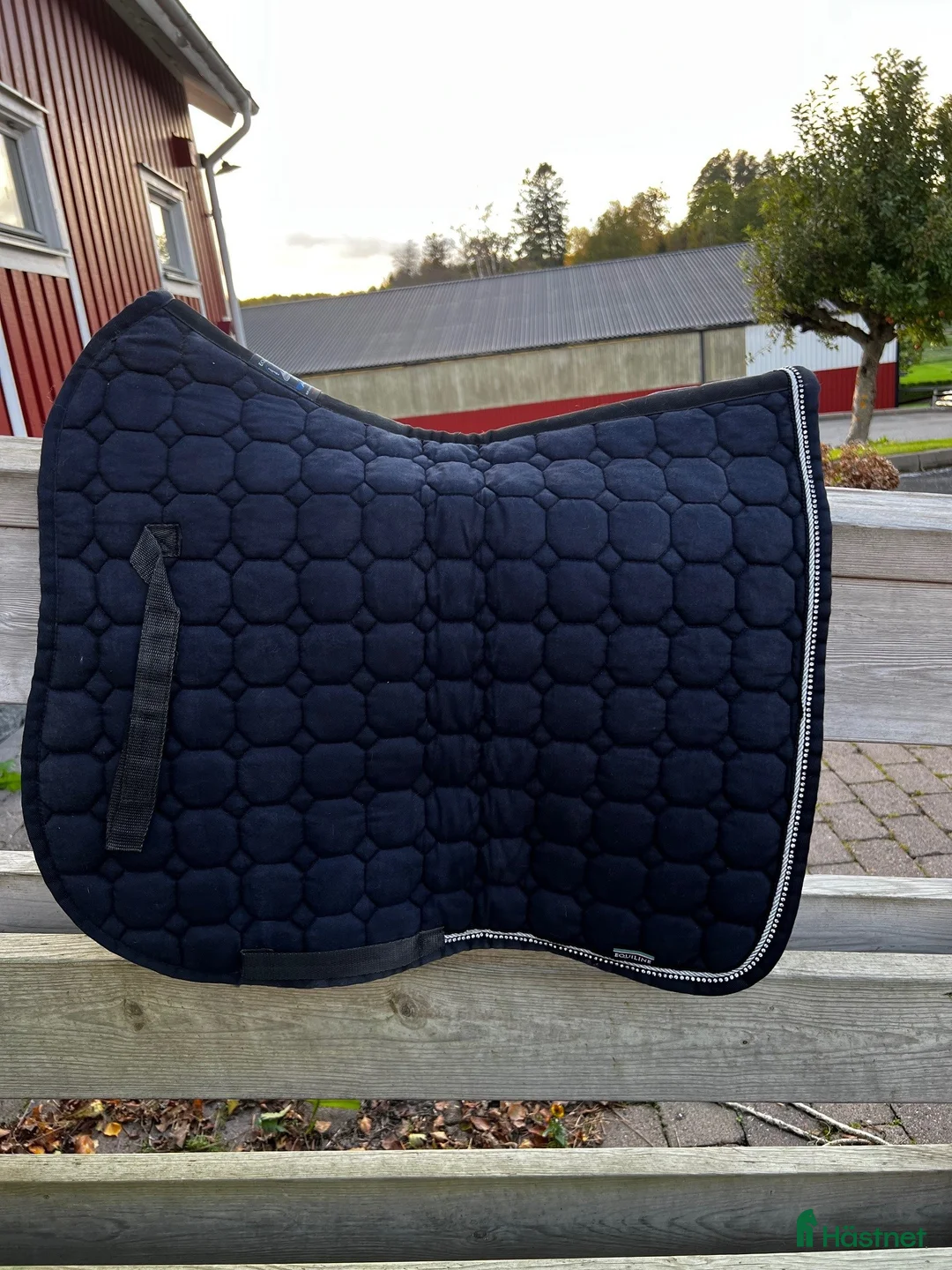 Schabrak & Vojlockar hästutrustning till salu: Fina Equiline dressyrschabrak och huvor  i Kungsbacka - Annons 4