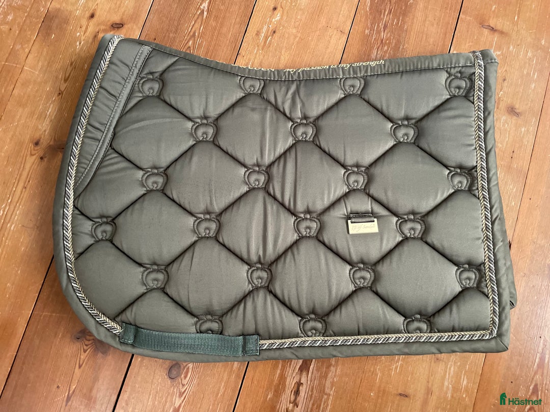 Schabrak & Vojlockar hästutrustning till salu: Ps schabrak i Heby - Annons 5