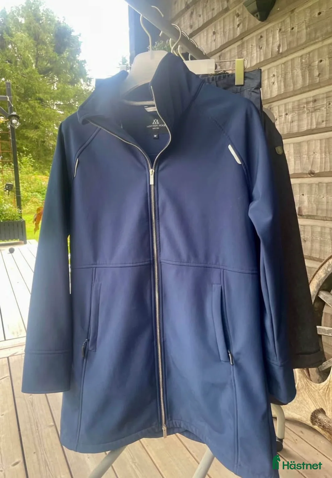 Jackor & Kavajer ryttarutrustning till salu: Softshell parka dam, M - Annons 2