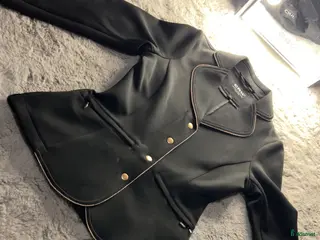 Jackor & Kavajer ryttarutrustning till salu: Tävlingskavaj i Eldsberga - Annons 1