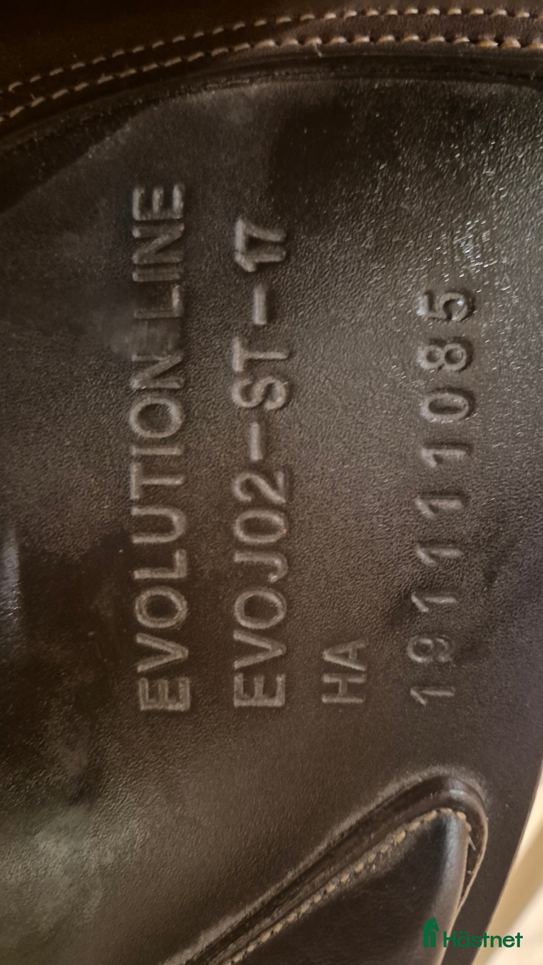 Sadlar hästutrustning till salu: Ikonic evolutionline 17" i Stora Höga - Annons 4