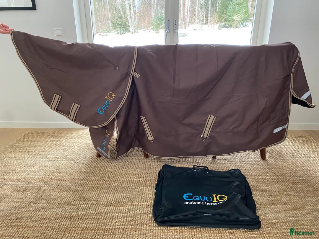 Täcken hästutrustning till salu: Nytt EquoIQ täcke - Annons 1