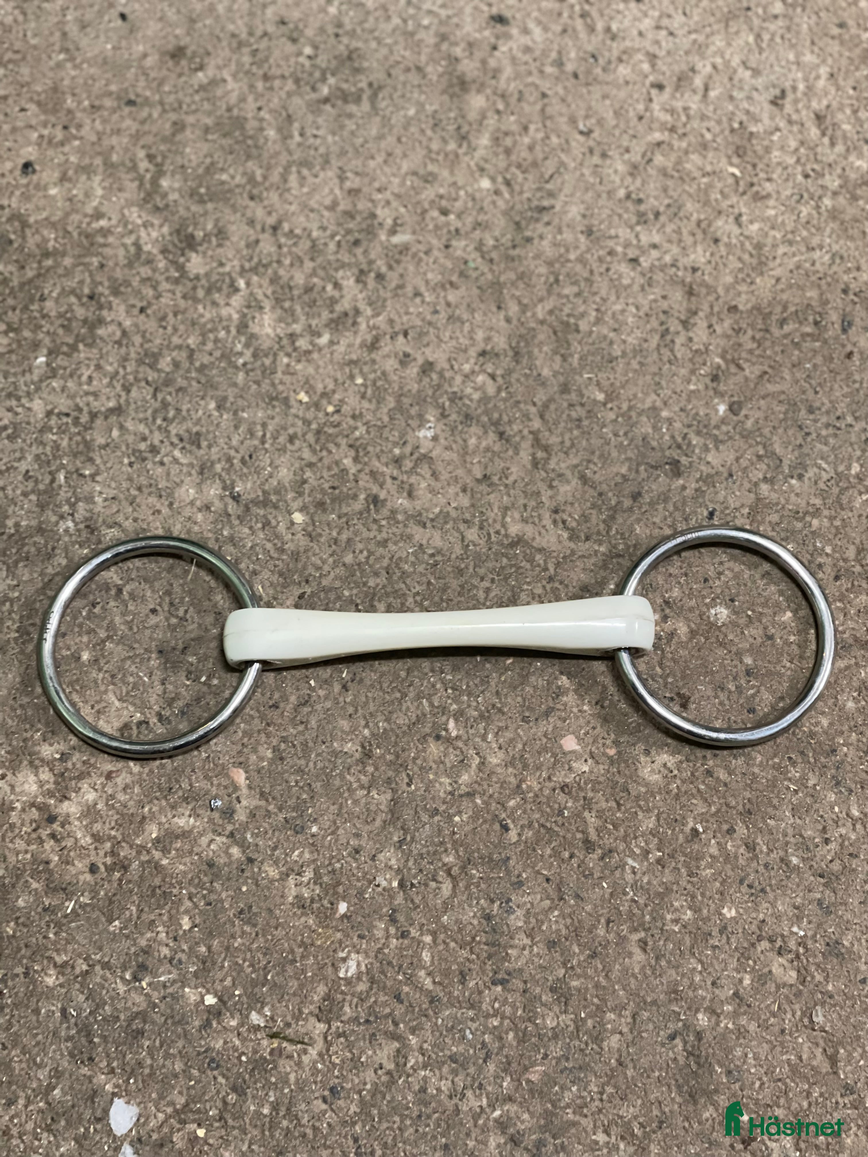 Träns hästutrustning Bett ifrån Lippo & pannband  i Göteborg - Annons 10