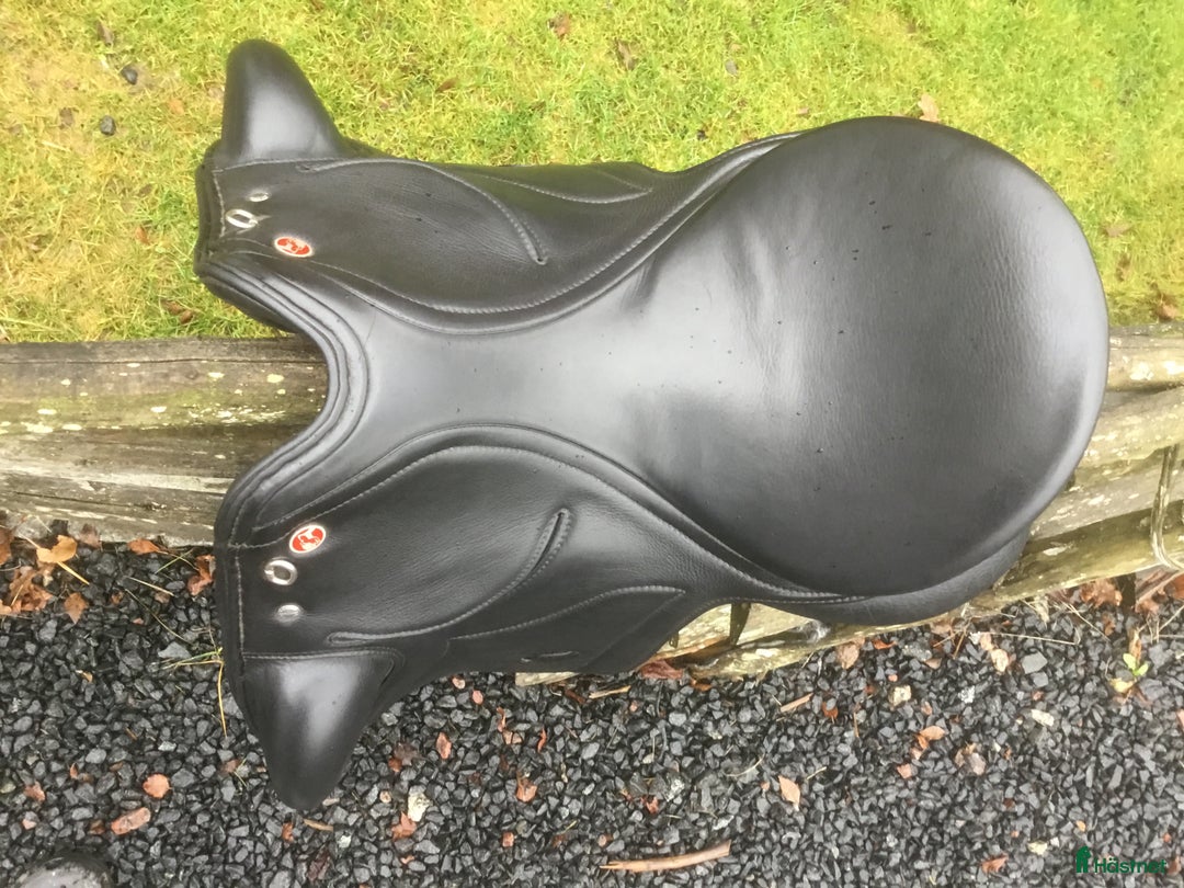 Sadlar hästutrustning till salu: Byta sadel eller byta häst 🤔 i Jönköping - Annons 4
