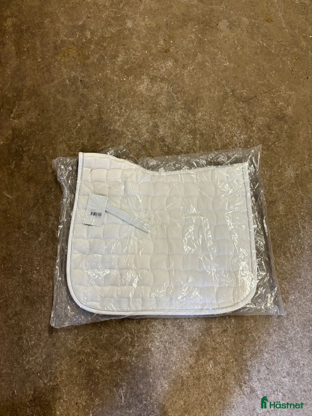 Schabrak & Vojlockar hästutrustning till salu: Nytt dressyrschabrak  i Vinninga - Annons 1