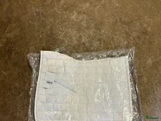 Schabrak & Vojlockar hästutrustning Nytt dressyrschabrak i Vinninga - Annons 2