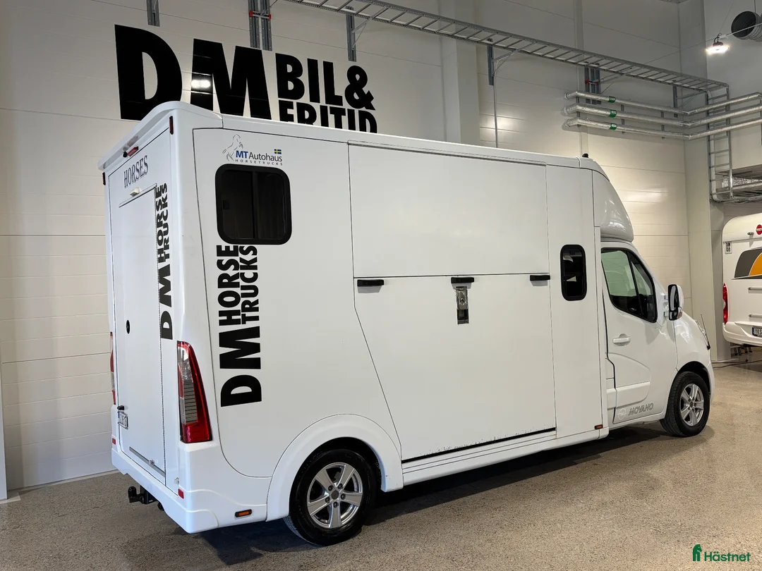 Hästlastbilar  fordon & transport till salu: Hästlastbil 2015 V-Galler / Drag / Bra lastvikt - Annons 2