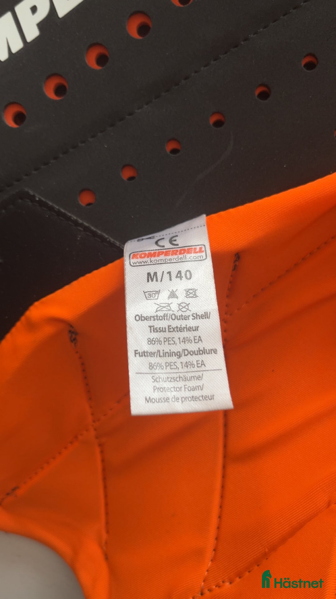 Säkerhetsvästar ryttarutrustning till salu: Ryggskydd i Brålanda - Annons 3