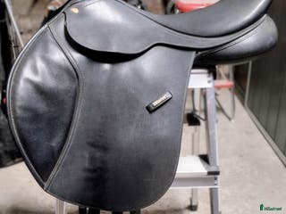 Sadlar hästutrustning till salu: Wintec flatback 17". - Annons 4