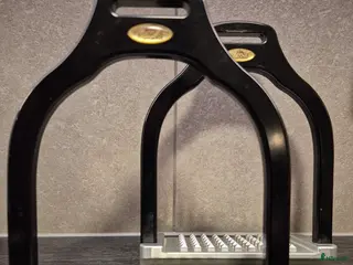 Stigbyglar hästutrustning MakeBe stigbyglar - Annons 9