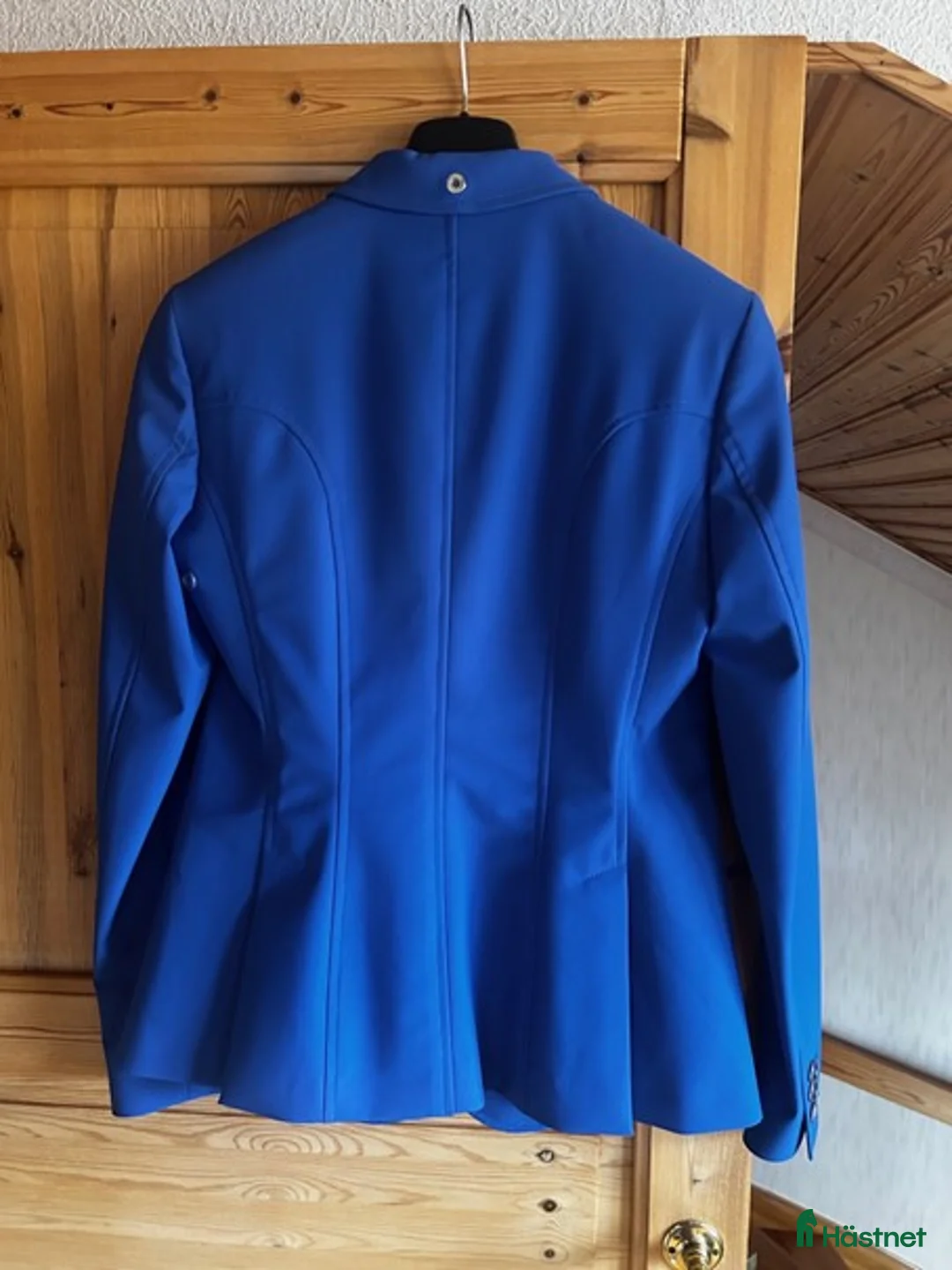 Jackor & Kavajer ryttarutrustning till salu: Equiline X-cool klarblå i Enköping - Annons 2