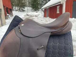 Sadlar hästutrustning Brun Lippo Marcello-17” i Västerås - Annons 5