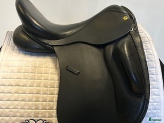 Sadlar hästutrustning till salu: Dressyrsadel Anatomica Cygnus Short Roll 18" i Uppsala - Annons 3