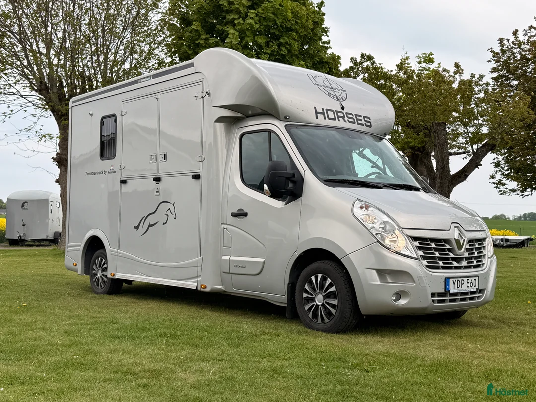 Hästlastbilar  fordon & transport till salu: Renault Master JK - hästbil HORSEPARTNER - Annons 1