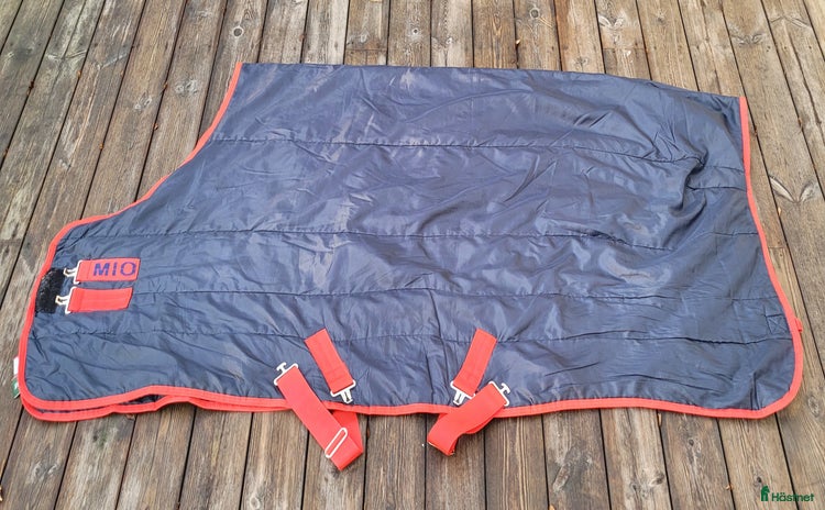 Täcken hästutrustning till salu i Norrtälje - Annons 9