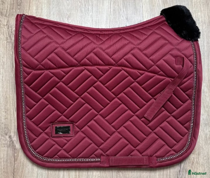 Schabrak & Vojlockar hästutrustning Dressyrschabrak Vegan Fur Crystal Cob - Annons 6