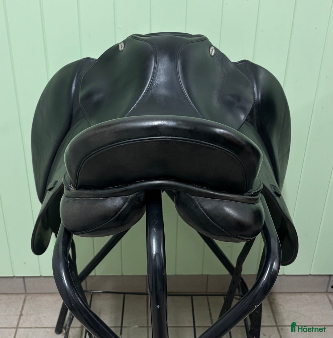 Sadlar hästutrustning till salu: Santa Cruz - Arthur de luxe i Åmål - Annons 1