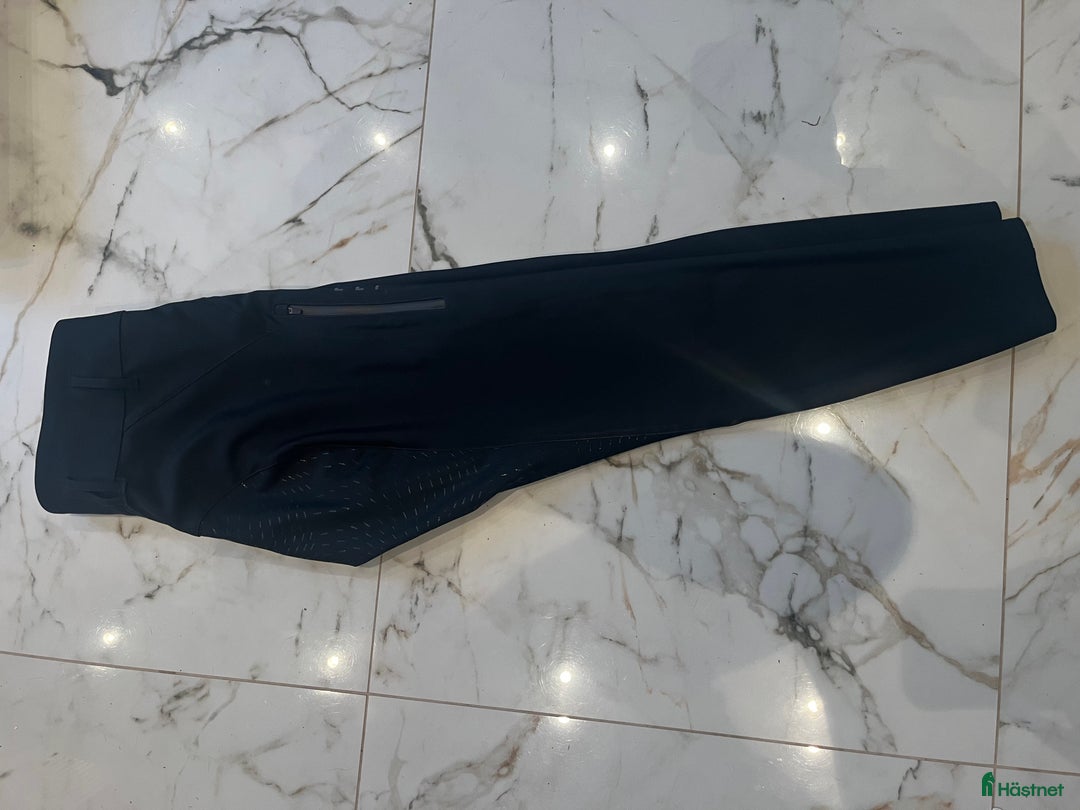 Ridbyxor ryttarutrustning till salu: ELT regnridbyxor i Borensberg - Annons 2