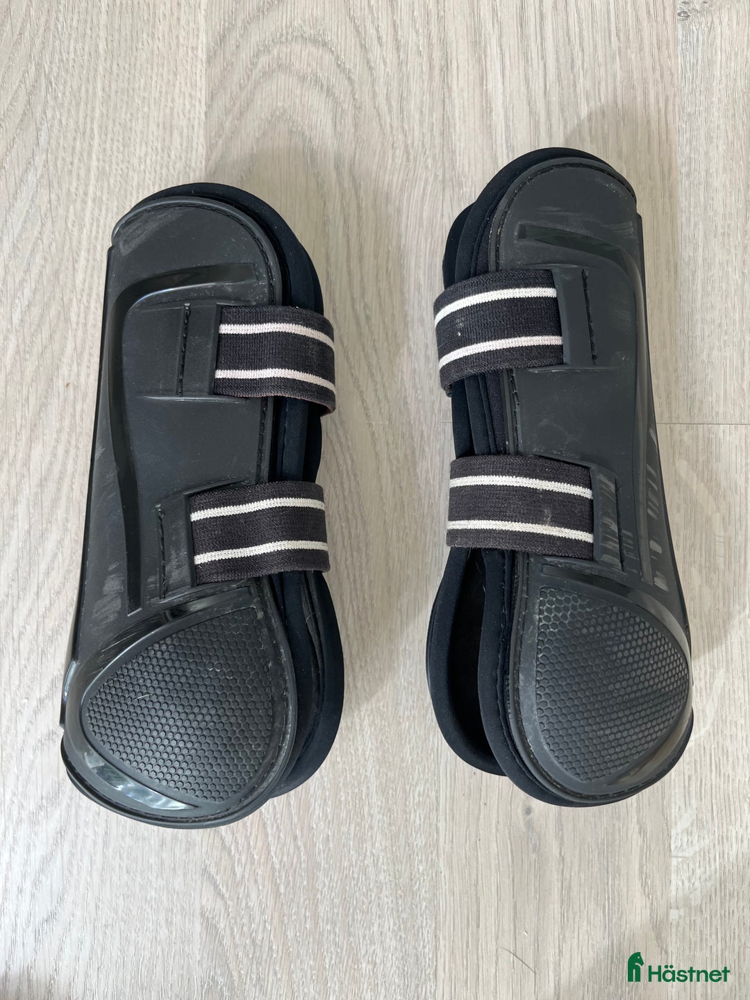 Benskydd hästutrustning till salu: Lamicell benskydd i Alingsås - Annons 2