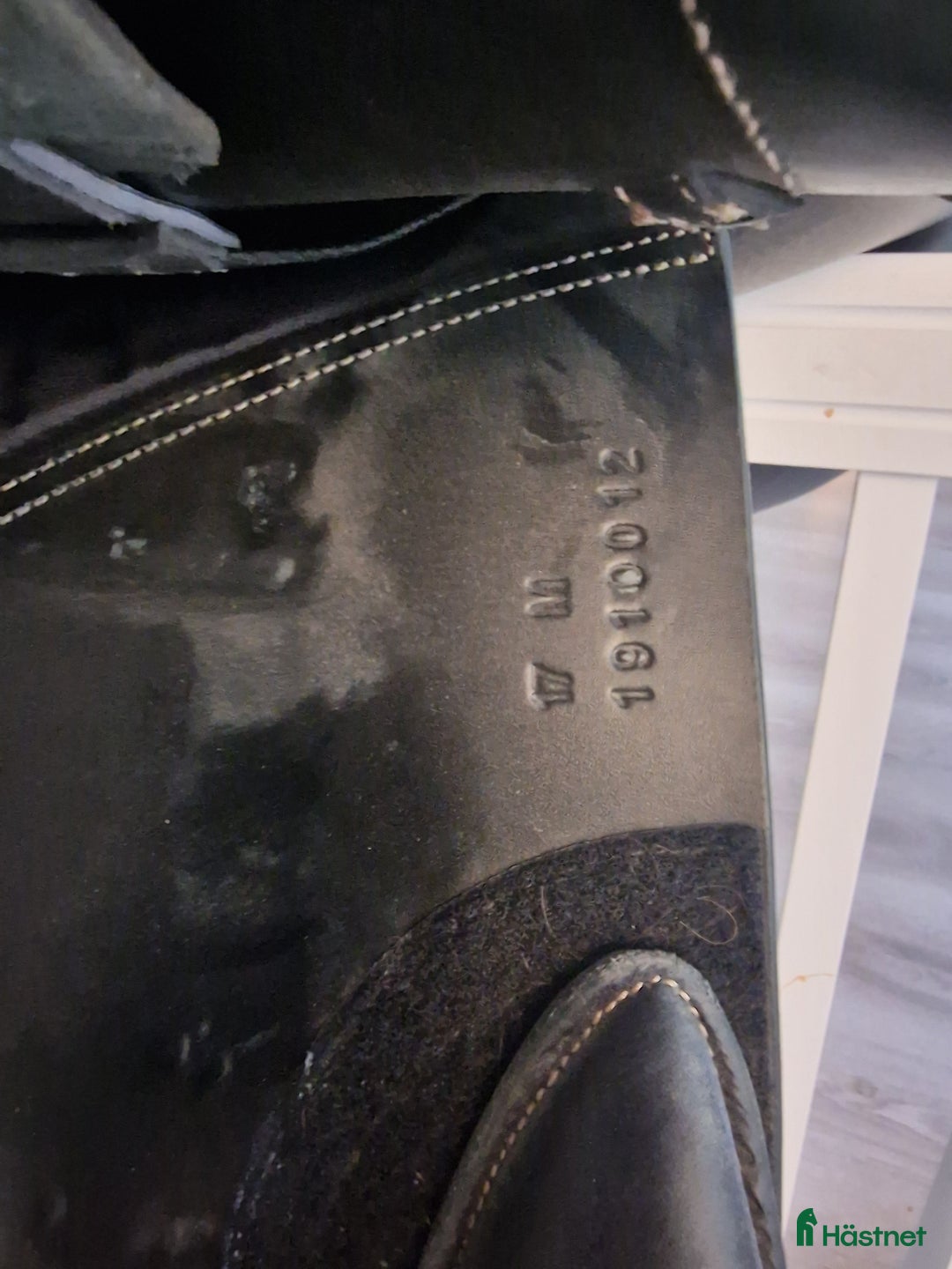 Sadlar hästutrustning till salu: Lippo hoppsadel säljes i Ösmo - Annons 1