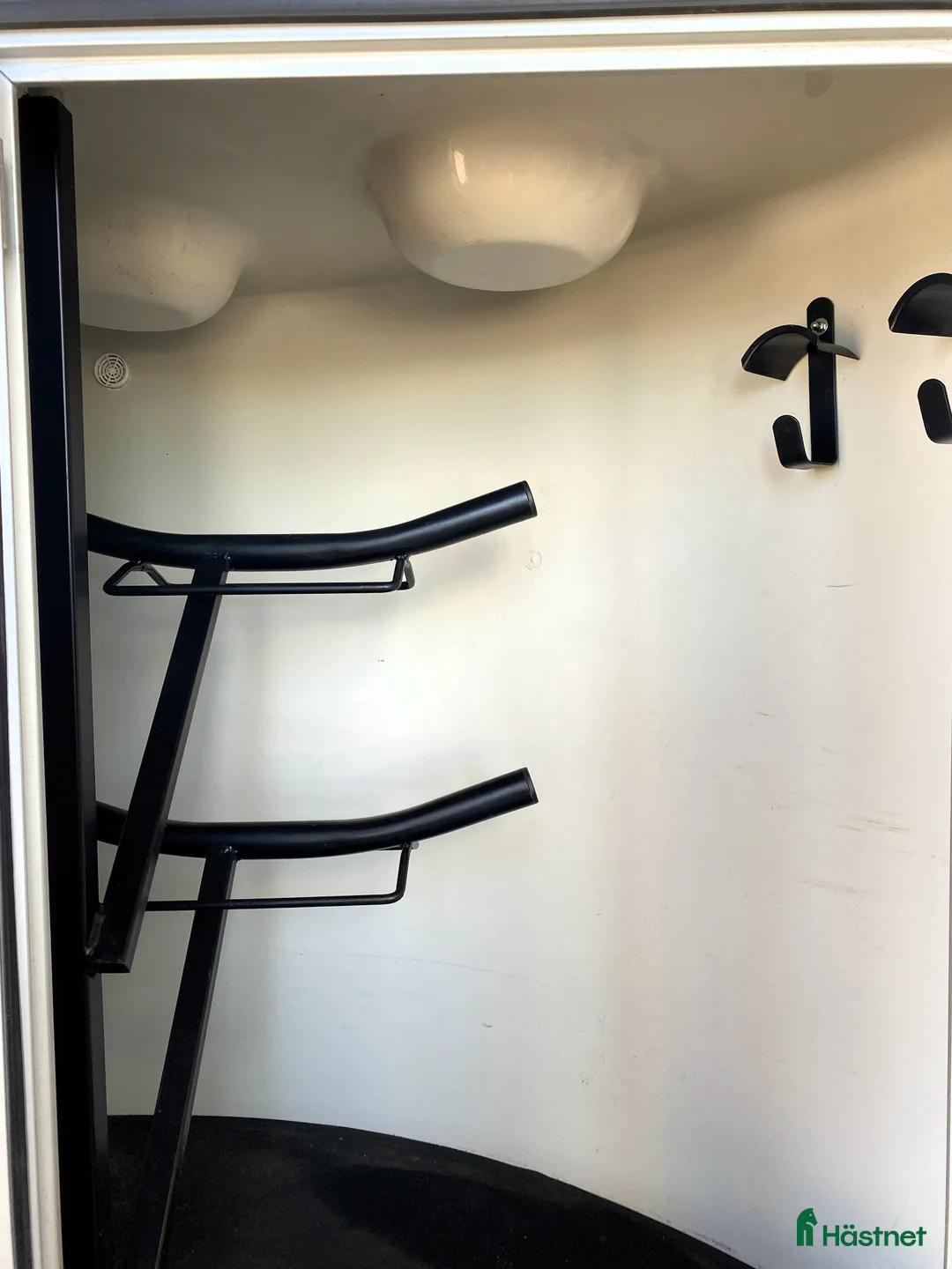 Hästtransporter  fordon & transport till salu: Cheval m sadelkammare kombiramp hård överlucka-17 - Annons 16